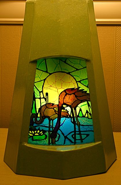 Une lampe art dco en carton